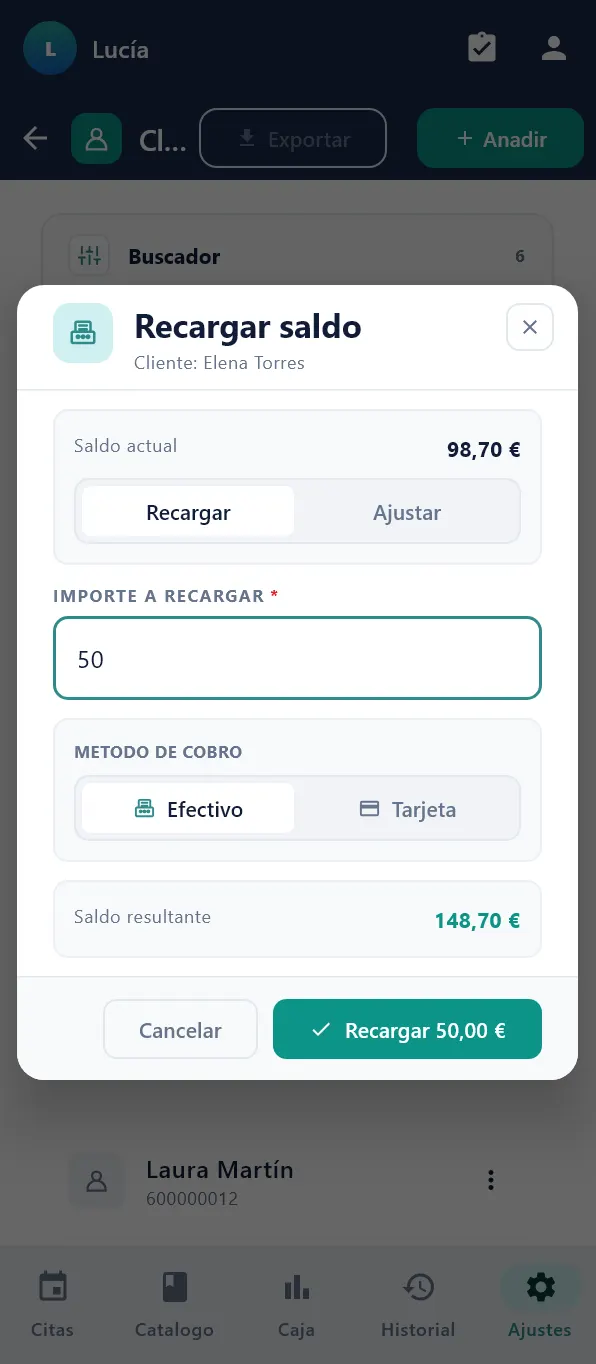 Ventana Recargar saldo con el saldo actual, el importe, el método de cobro y el saldo resultante.