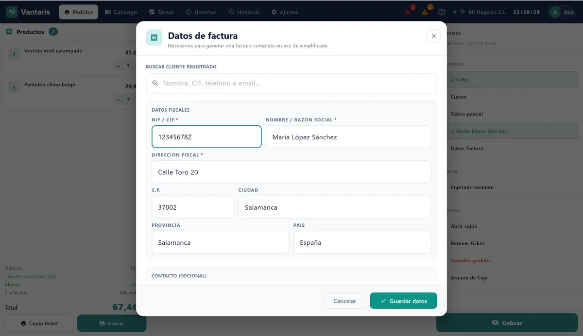 Ventana Datos de factura con un cliente registrado elegido y sus datos fiscales rellenos